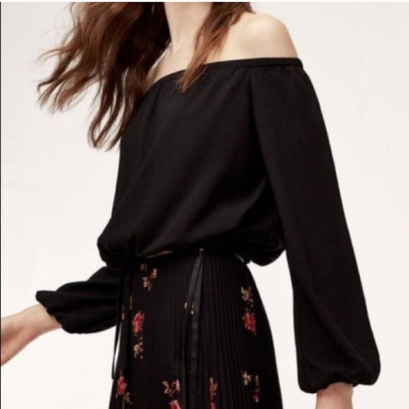 Wilfred Aritzia Black Long Sleeves Crop Top Size Small - Picture 1 of 6